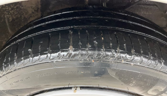 2017 Maruti Baleno DELTA PETROL 1.2, Petrol, Manual, 53,131 km, Right Front Tyre Tread