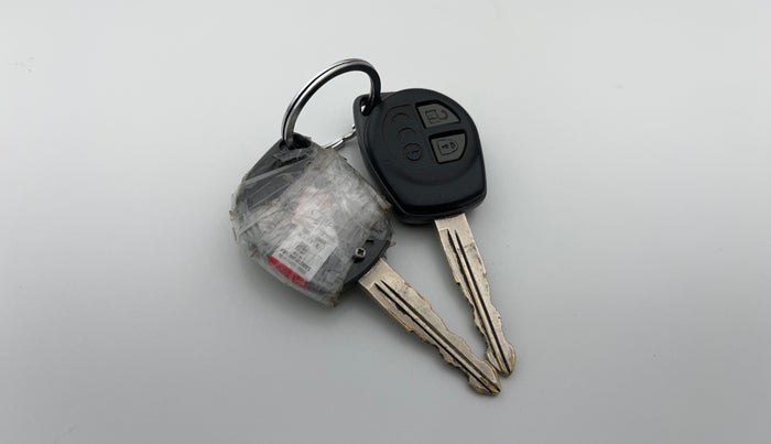 2017 Maruti Baleno DELTA PETROL 1.2, Petrol, Manual, 53,131 km, Key Close Up