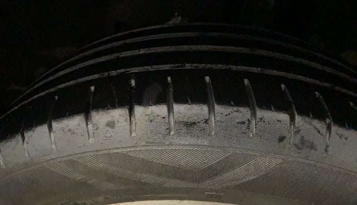 2016 Maruti Baleno ALPHA PETROL 1.2, Petrol, Manual, 88,369 km, Left Rear Tyre Tread