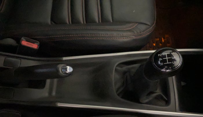 2016 Maruti Baleno ALPHA PETROL 1.2, Petrol, Manual, 88,369 km, Gear Lever