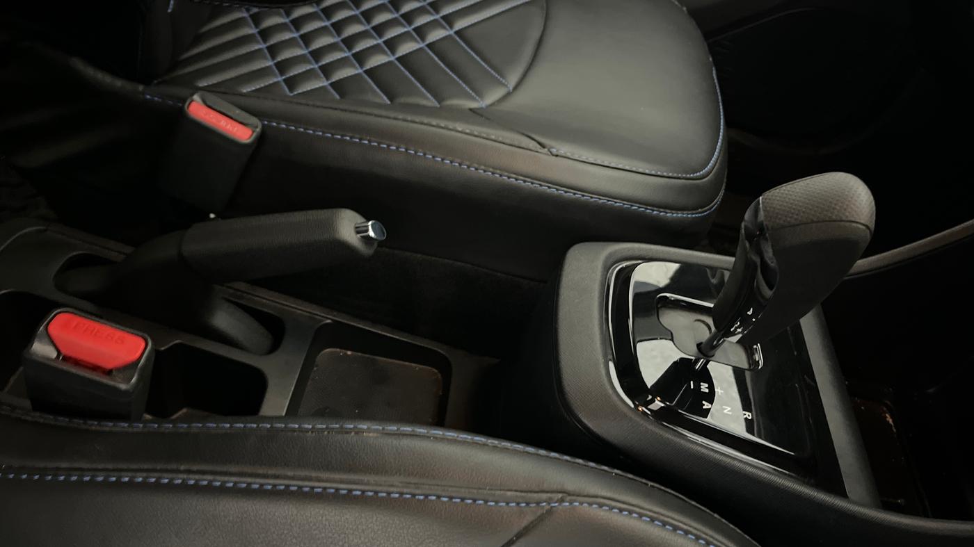 2024 Tata PUNCH CREATIVE AMT 1.2 RTN DUAL TONE, Petrol, Automatic, 3,786 km, Gear Lever