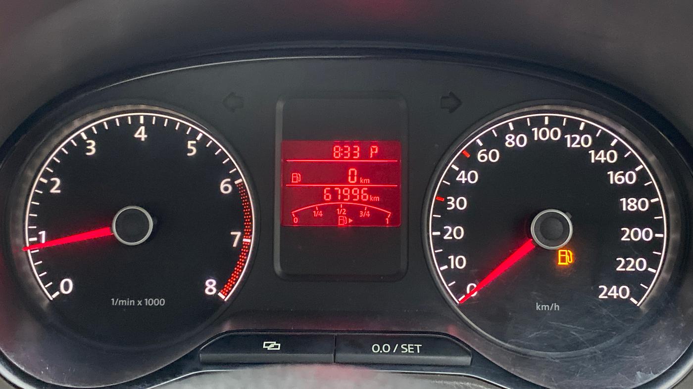 2014 Volkswagen Vento HIGHLINE 1.2 TSI AT, Petrol, Automatic, 67,995 km, Odometer Image