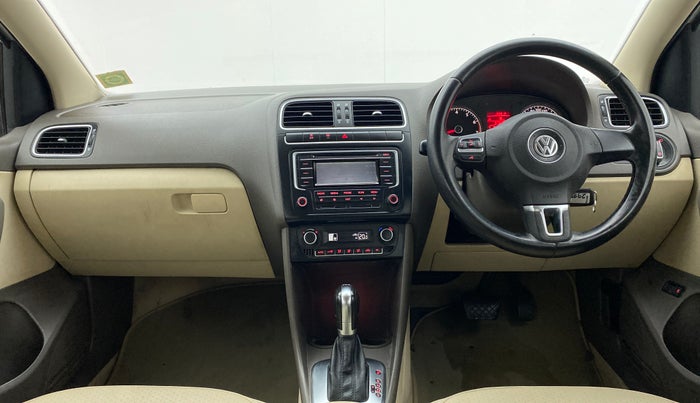 2014 Volkswagen Vento HIGHLINE 1.2 TSI AT, Petrol, Automatic, 67,995 km, Dashboard