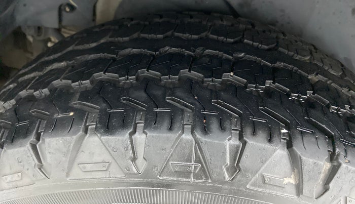 2014 Mahindra XUV500 W6 4X2, Diesel, Manual, 75,628 km, Right Rear Tyre Tread