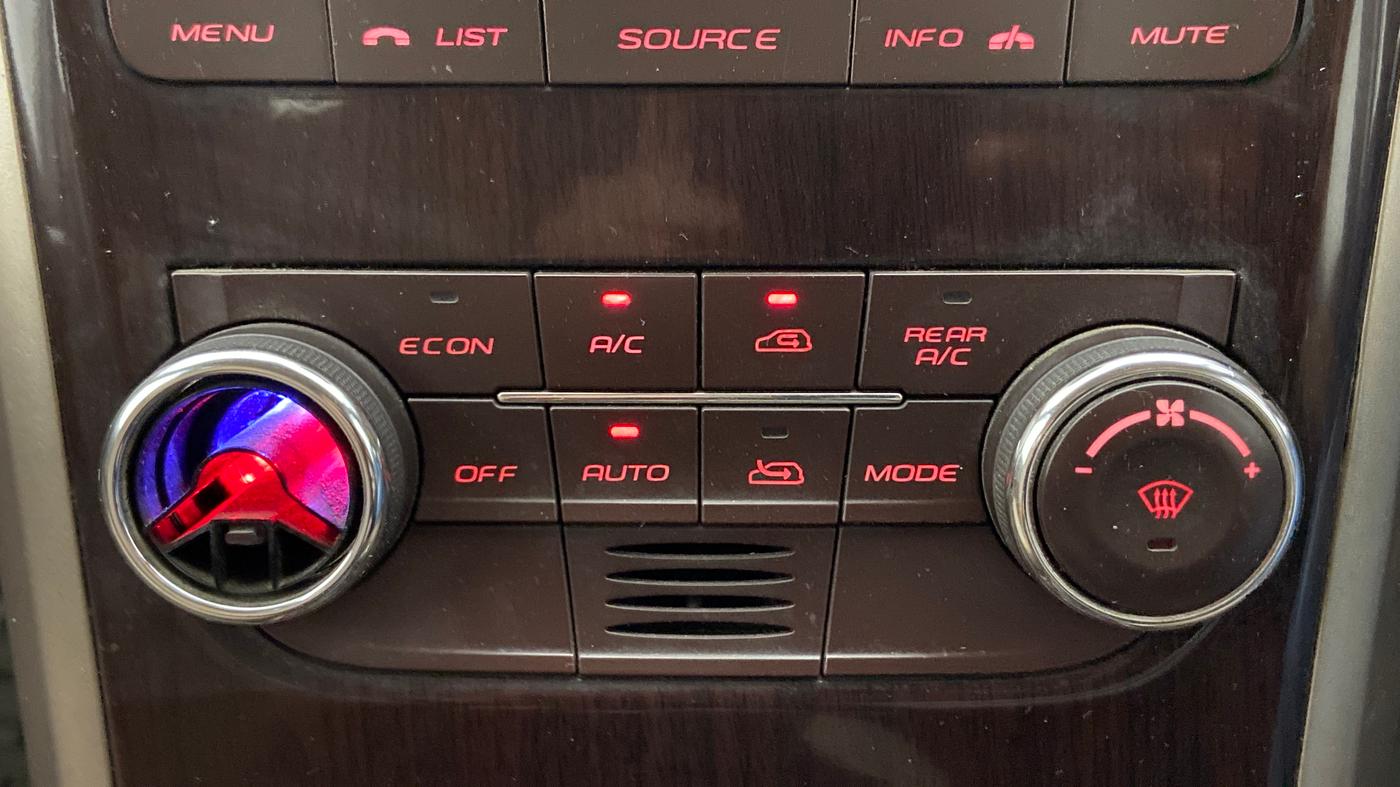 2014 Mahindra XUV500 W6 4X2, Diesel, Manual, 75,628 km, Automatic Climate Control