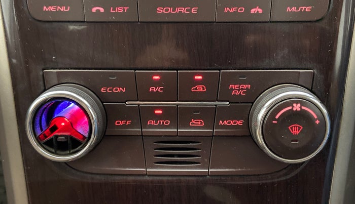 2014 Mahindra XUV500 W6 4X2, Diesel, Manual, 75,628 km, Automatic Climate Control
