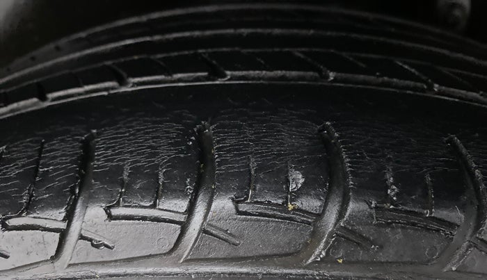 2018 Maruti Ertiga ZDI + SHVS, Diesel, Manual, 67,739 km, Left Rear Tyre Tread