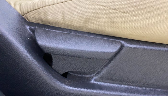 2017 Hyundai Eon ERA +, Petrol, Manual, 25,201 km, Driver Side Adjustment Panel