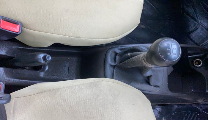 2017 Hyundai Eon ERA +, Petrol, Manual, 25,201 km, Gear Lever