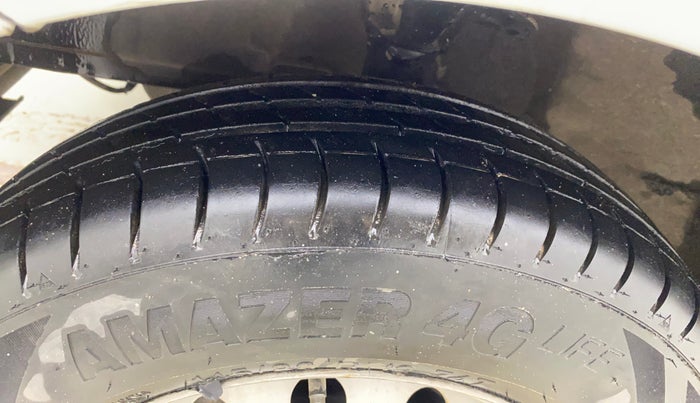 2017 Hyundai Eon ERA +, Petrol, Manual, 25,201 km, Left Front Tyre Tread