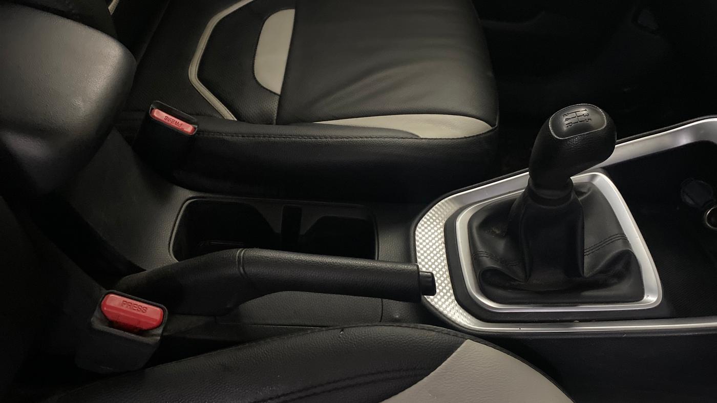 2021 KIA SONET HTK PLUS 1.2, Petrol, Manual, 9,064 km, Gear Lever