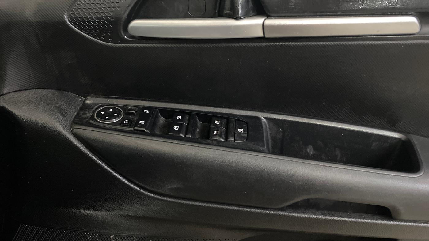 2021 KIA SONET HTK PLUS 1.2, Petrol, Manual, 9,064 km, Driver Side Door Panels Control