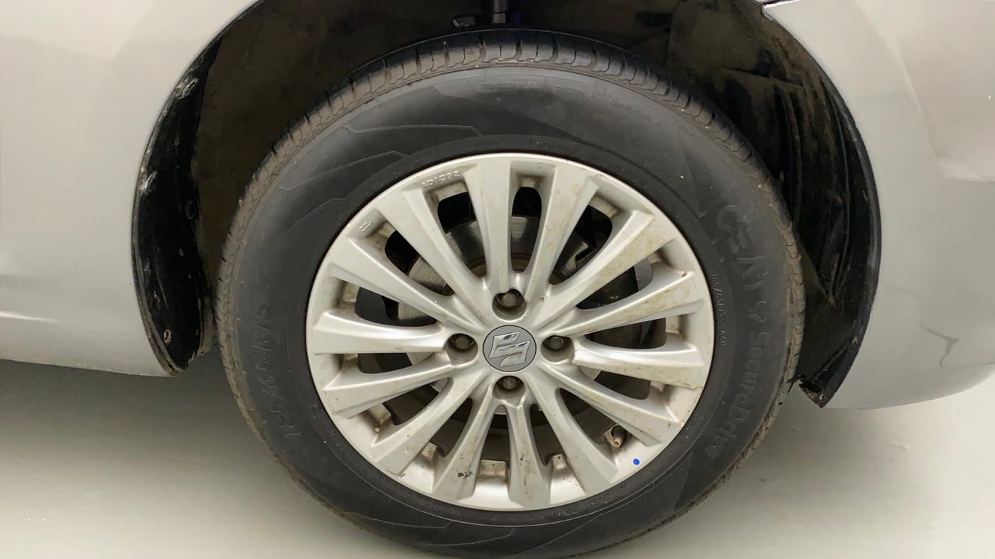 2017 Maruti Ciaz ZETA 1.4  AT PETROL, Petrol, Automatic, 92,127 km, Right Front Wheel