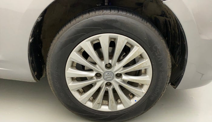 2017 Maruti Ciaz ZETA 1.4  AT PETROL, Petrol, Automatic, 92,127 km, Right Front Wheel