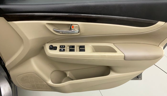 2017 Maruti Ciaz ZETA 1.4  AT PETROL, Petrol, Automatic, 92,127 km, Driver Side Door Panels Control
