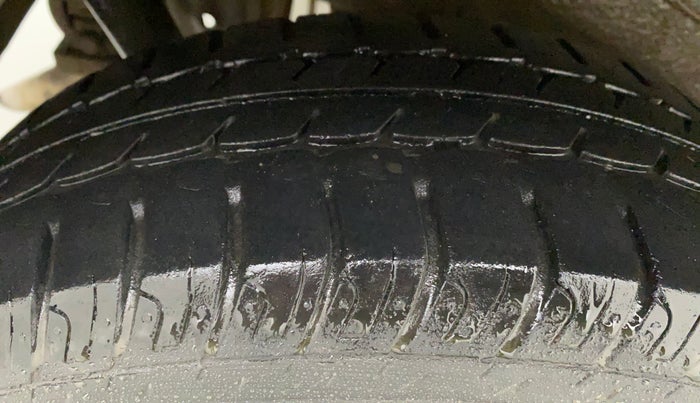 2014 Maruti Wagon R 1.0 VXI, Petrol, Manual, 74,774 km, Right Rear Tyre Tread