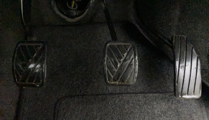 2014 Maruti Wagon R 1.0 VXI, Petrol, Manual, 74,774 km, Pedals