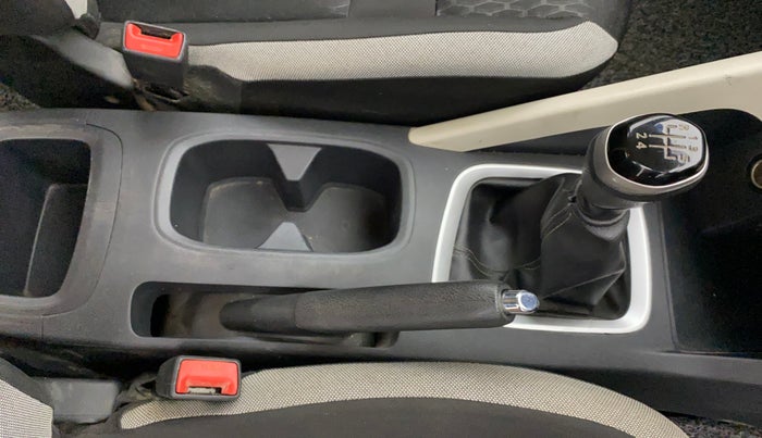 2022 Nissan MAGNITE XL, Petrol, Manual, 27,196 km, Gear Lever