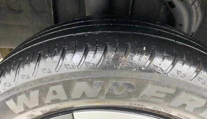 2022 Nissan MAGNITE XL, Petrol, Manual, 27,196 km, Right Rear Tyre Tread