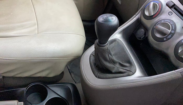 2011 Hyundai i10 MAGNA 1.2, Petrol, Manual, 40,907 km, Gear Lever
