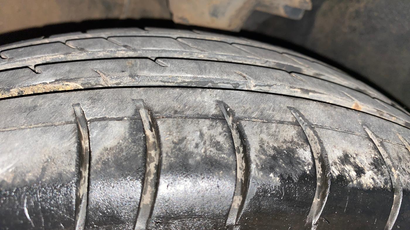 2011 Hyundai i10 MAGNA 1.2, Petrol, Manual, 40,907 km, Left Front Tyre Tread