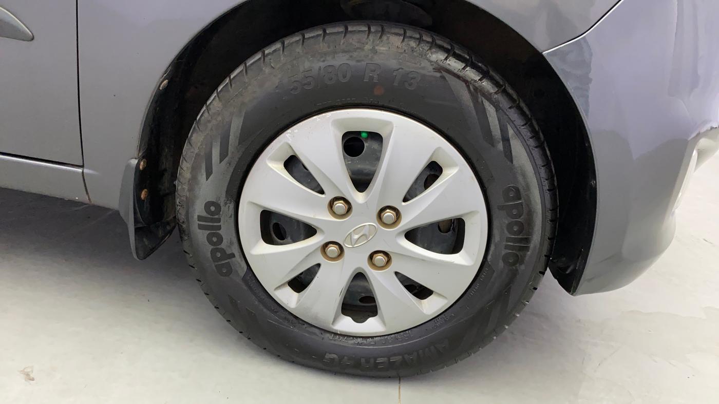 2011 Hyundai i10 MAGNA 1.2, Petrol, Manual, 40,907 km, Right Front Wheel