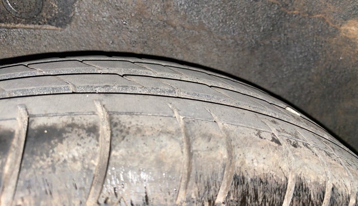 2011 Hyundai i10 MAGNA 1.2, Petrol, Manual, 40,907 km, Right Rear Tyre Tread