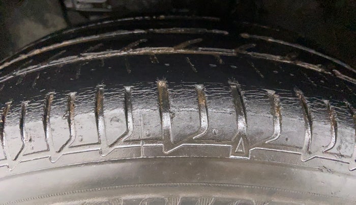 2015 Hyundai Elite i20 ASTA 1.2, Petrol, Manual, 35,413 km, Left Front Tyre Tread