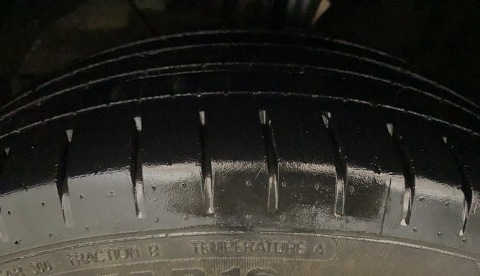2020 Maruti Baleno ZETA PETROL 1.2, Petrol, Manual, 27,111 km, Left Front Tyre Tread