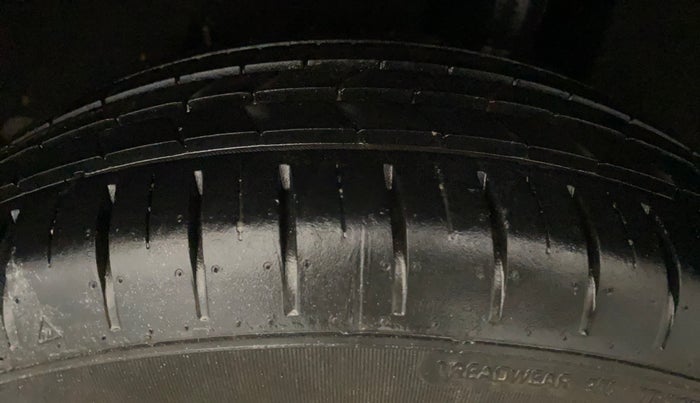 2020 Maruti Baleno ZETA PETROL 1.2, Petrol, Manual, 27,111 km, Left Rear Tyre Tread