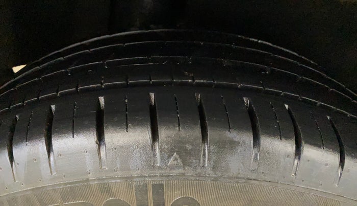2020 Maruti Baleno ZETA PETROL 1.2, Petrol, Manual, 27,111 km, Right Rear Tyre Tread