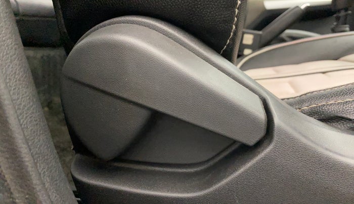 2022 Nissan MAGNITE XL, Petrol, Manual, 72,184 km, Driver Side Adjustment Panel