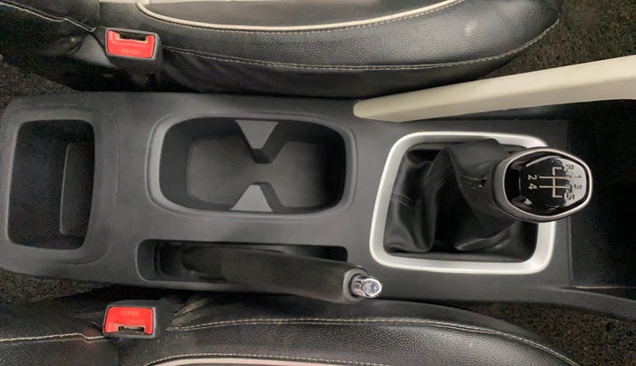 2022 Nissan MAGNITE XL, Petrol, Manual, 72,184 km, Gear Lever