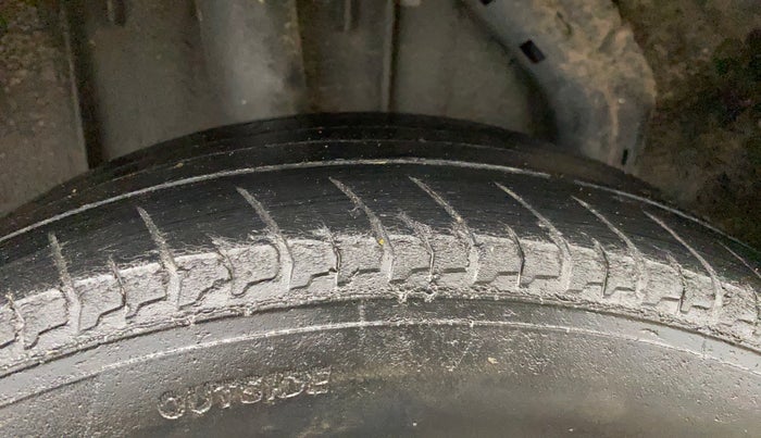 2022 Nissan MAGNITE XL, Petrol, Manual, 72,184 km, Right Rear Tyre Tread