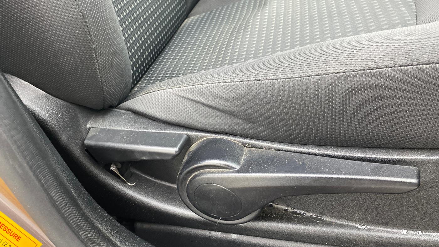 2018 Tata Tiago XZA PETROL, Petrol, Automatic, 26,457 km, Driver Side Adjustment Panel