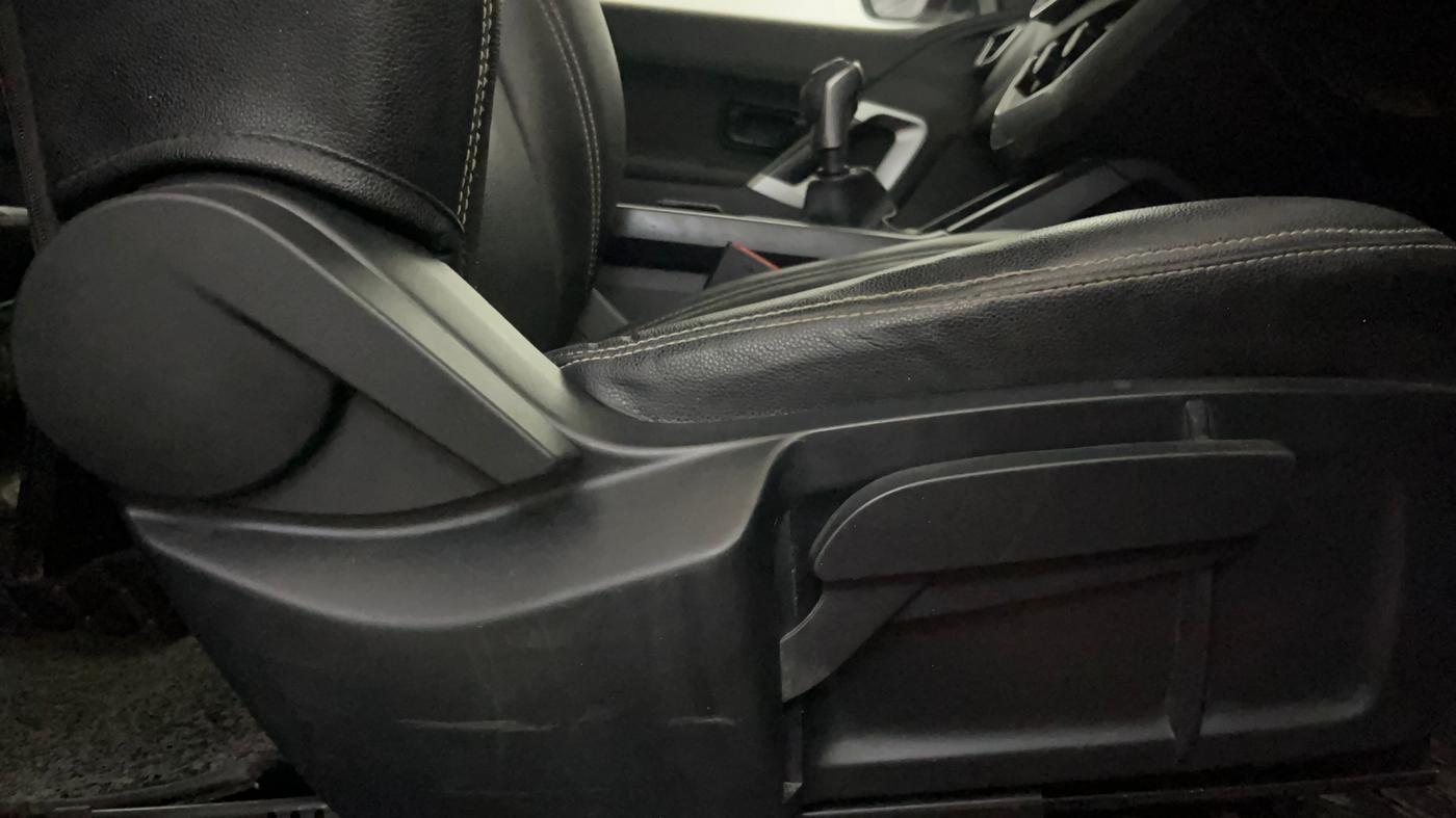 2020 Tata Harrier XM 2.0L KRYOTEC, Diesel, Manual, 95,786 km, Driver Side Adjustment Panel