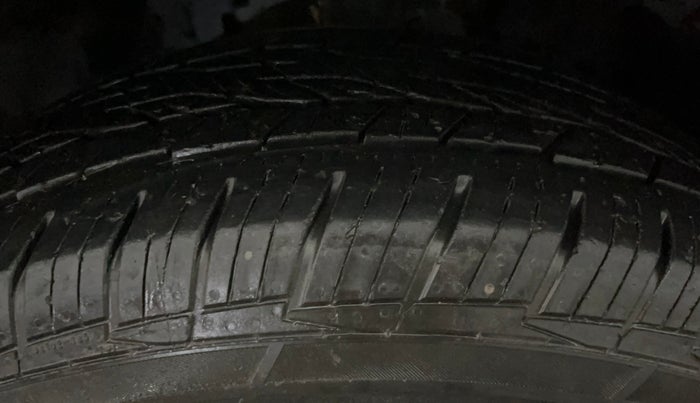 2020 Tata Harrier XM 2.0L KRYOTEC, Diesel, Manual, 95,786 km, Left Front Tyre Tread