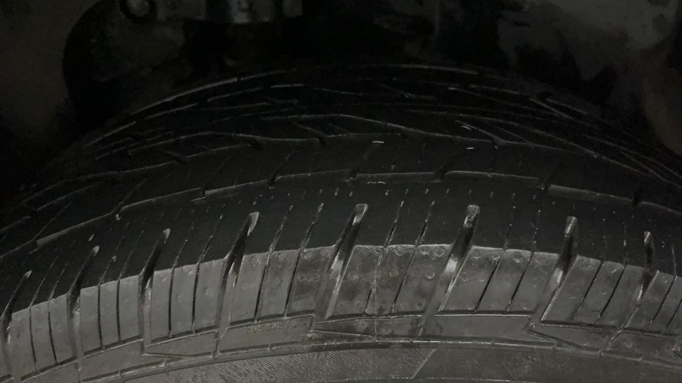 2020 Tata Harrier XM 2.0L KRYOTEC, Diesel, Manual, 95,786 km, Left Rear Tyre Tread