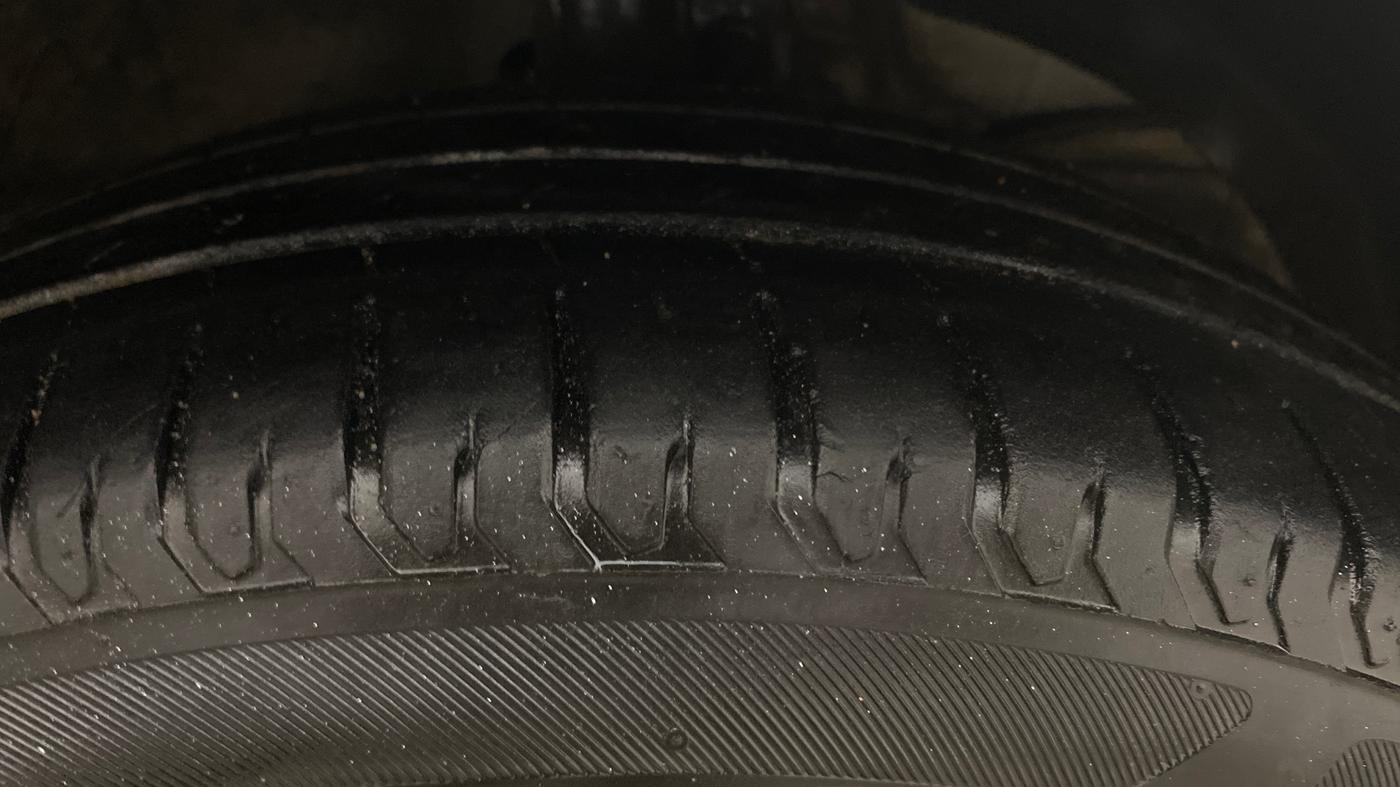 2023 Maruti Swift ZXI, Petrol, Manual, 62,871 km, Right Front Tyre Tread