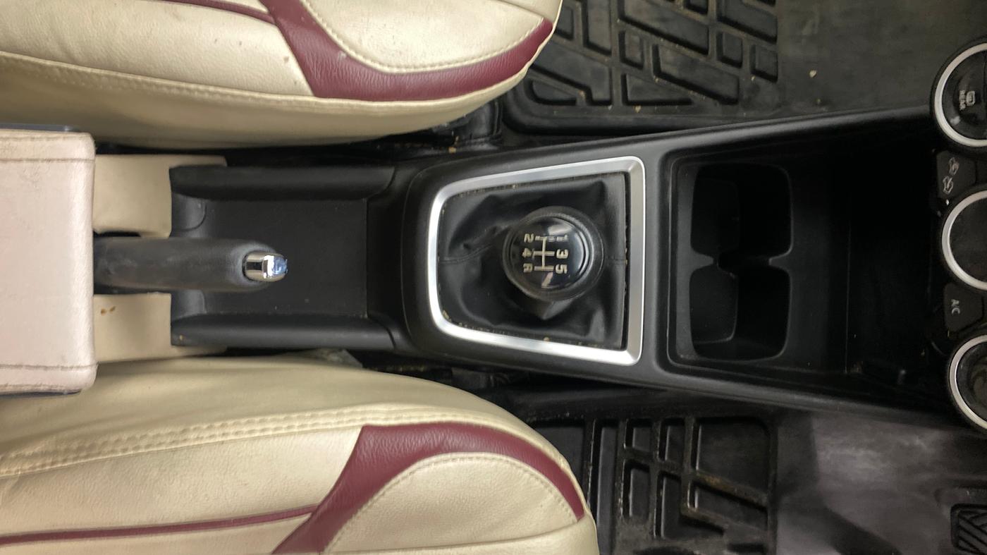 2023 Maruti Swift ZXI, Petrol, Manual, 62,871 km, Gear Lever