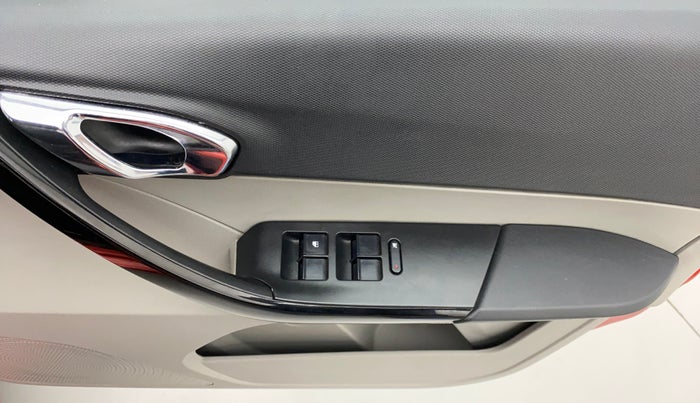 2017 Tata Tiago XZ 1.2 REVOTRON, Petrol, Manual, 32,289 km, Driver Side Door Panels Control