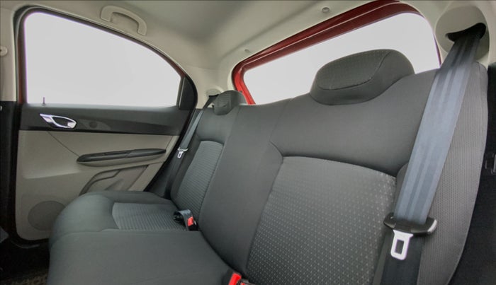 2017 Tata Tiago XZ 1.2 REVOTRON, Petrol, Manual, 32,289 km, Right Side Rear Door Cabin