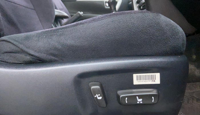 2017 Toyota Fortuner 2.8 4x2 MT, Diesel, Manual, 45,929 km, Driver Side Adjustment Panel