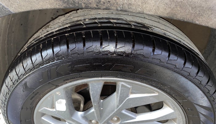 2021 Hyundai Creta SX (O) 1.4 TURBO DCT DUAL TONE, Petrol, Automatic, 29,416 km, Left Front Tyre Tread