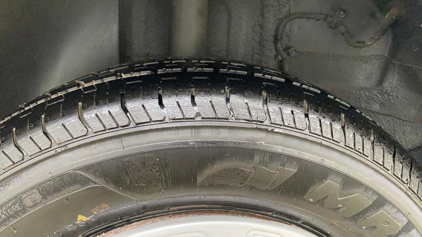2020 Tata ALTROZ XE PETROL, Petrol, Manual, 48,591 km, Right Rear Tyre Tread