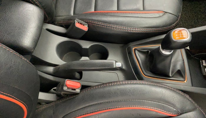 2017 Hyundai i20 Active 1.2 SX, Petrol, Manual, 77,809 km, Gear Lever