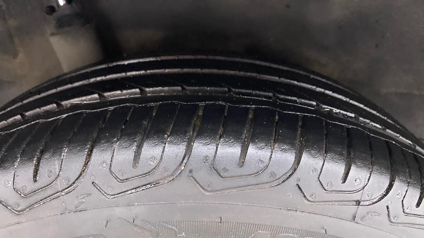 2012 Honda Brio S MT, Petrol, Manual, 40,503 km, Right Rear Tyre Tread