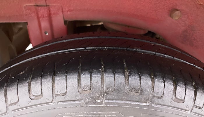 2011 Maruti A Star VXI (ABS) AT, Petrol, Automatic, 77,015 km, Right Rear Tyre Tread