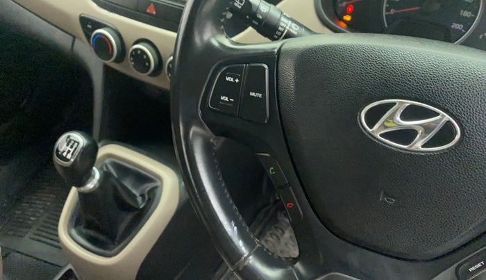 2015 Hyundai Grand i10 ASTA 1.2 KAPPA VTVT, Petrol, Manual, 47,537 km, Steering wheel - Sound system control not functional