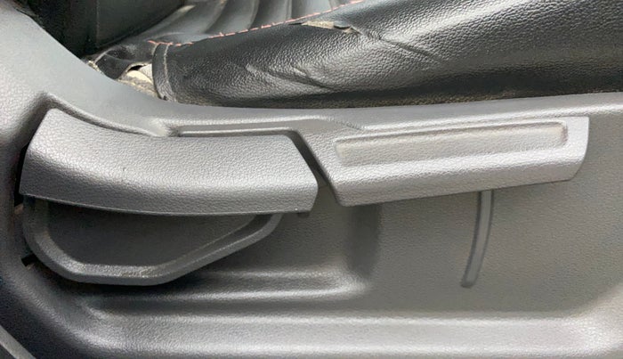 2022 Hyundai GRAND I10 NIOS SPORTZ 1.2 KAPPA VTVT CNG, CNG, Manual, 64,074 km, Driver Side Adjustment Panel